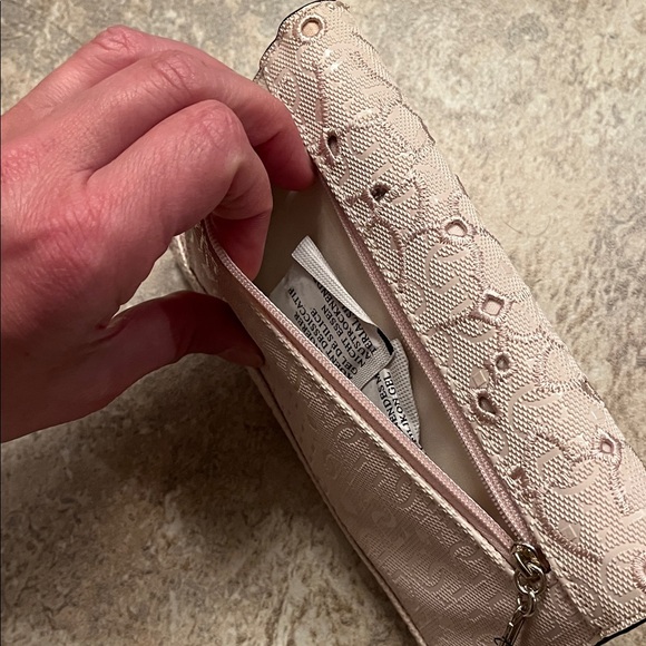 GUESS Light Pink Patterned Wallet - Picture 6 of 8